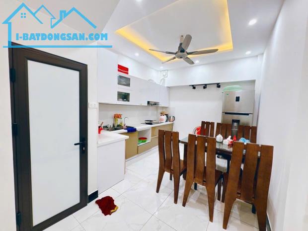 NHÀ ĐẸP ĐÀO TẤN, LIỄU GIAI - MẶT TIỀN CỰC RỘNG - GIÁ RẺ MÊ LY - CHẬM CHÂN LÀ HẾT ‼️ - 2