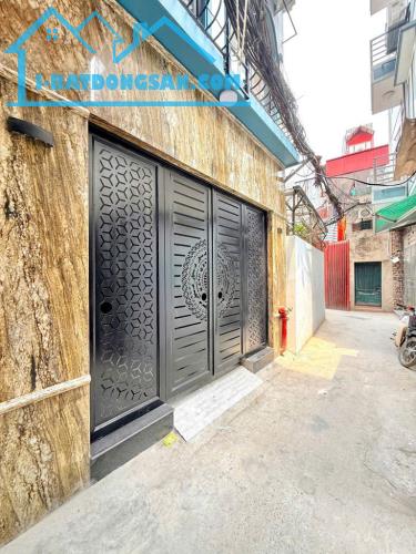 GÀ ĐẺ TRỨNG VÀNG DÒNG TIỀN 60TR/ THÁNG, PHỐ GIÁP BÁT, Ô TÔ , 6 TẦNG THANG MÁY GIÁ 15.X TỶ