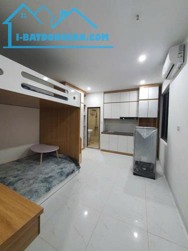 GÀ ĐẺ TRỨNG TRUNG TÂM QUẬN CẦU GIẤY 
     DT 61M, 6T. GIÁ 16.5 TỶ ( có TL)