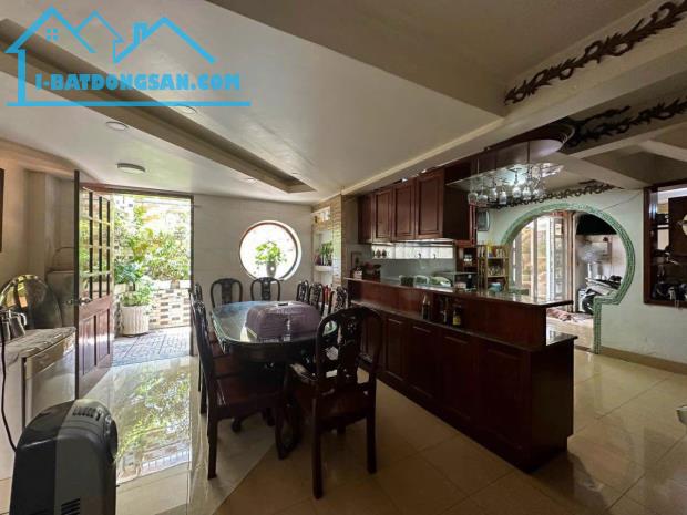 TT Q7- HUỲNH TẤN PHÁT- BIỆT THỰ GÓC 2 MẶT TIỀN -DT SỬ DỤNG 300m2 CHỈ 14 TỶ LH: 0849131413 - 2