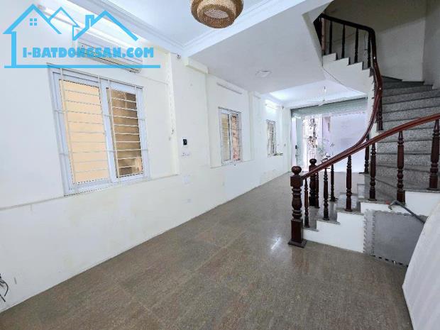 Bán nhà Phú Mỹ 6 tầng 9 phòng chỉ hơn 6 tỷ dòng tiền ổn định - 1