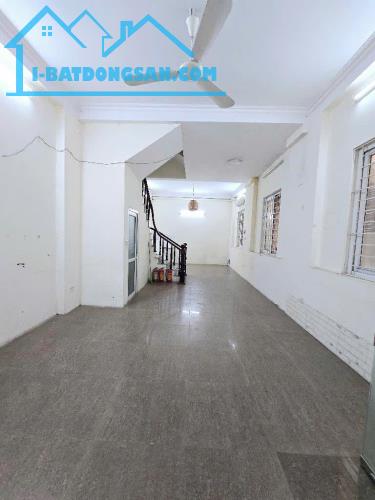Bán nhà Phú Mỹ 6 tầng 9 phòng chỉ hơn 6 tỷ dòng tiền ổn định - 2
