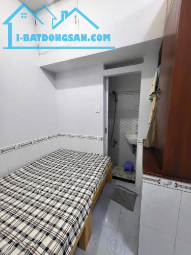 Bán Nhà Mới 3 Tầng Full Nội Thất, Hẻm 4.5m, Gần Kha Vạn Cân - Giá Chỉ 2.6 Tỷ (Linh Đông)
