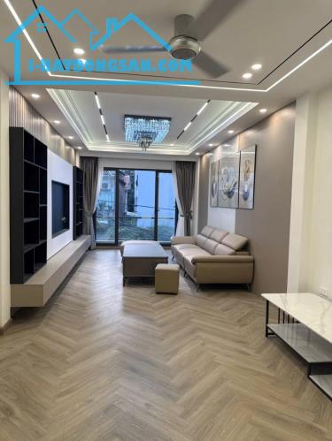 BÁN NHÀ 6 TẦNG CỔ LINH – LONG BIÊN - THANG MÁY – GARA Ô TÔ – 47m² - MT 3,8m - Giá 11,8 tỷ - 2