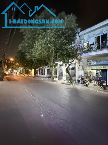 Mặt tiền đường số 18 P.8 GV - Ngang 8m - Ngay mercedes Quang Trung