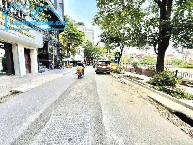Mảnh Đất Hiếm-View Hồ Ngõ 135 Đội Cấn (Ngọc Hà) 95m/ MT 4.2m 36.8 Tỷ,Ôtô tránh - 2