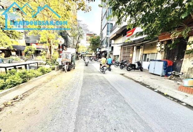 Mảnh Đất Hiếm-View Hồ Ngõ 135 Đội Cấn (Ngọc Hà) 95m/ MT 4.2m 36.8 Tỷ,Ôtô tránh - 3