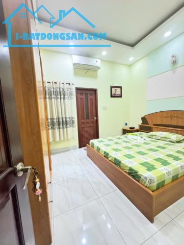 NHÀ ĐẸP 4 TẦNG Đ. HỒ VĂN LONG NGAY GÒ MÂY - HẺM XE TẢI THÔNG - 57M2 (4x14.3). CHỈ HƠN 5 TỶ - 3