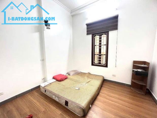 Bán gấp nhà Cầu Giấy – 46m2 - 4 tầng – Giá chỉ 8.7 tỷ - 2