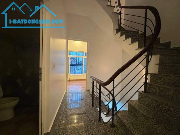 LẠC LONG QUÂN - NHÀ ĐẸP - 2 THOÁNG - NGÕ NÔNG RỘNG - NỘI THẤT SANG XỊN - 50M² NHỈNH 9 TỈ - 2