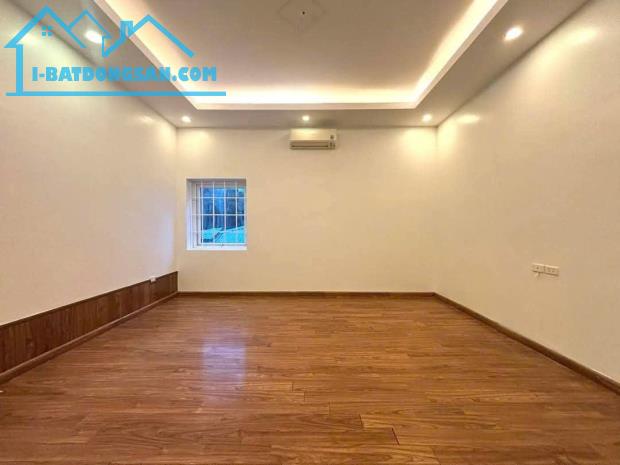 LẠC LONG QUÂN - NHÀ ĐẸP - 2 THOÁNG - NGÕ NÔNG RỘNG - NỘI THẤT SANG XỊN - 50M² NHỈNH 9 TỈ - 3