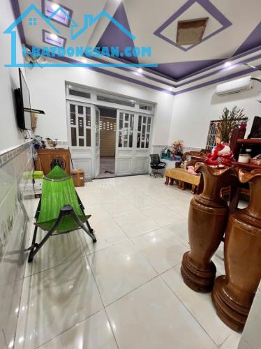 Siêu đẹp nhà HXH Đặng Thúc Vịnh, Hóc Môn, .DT:100m2 .Giá chỉ 4.7 tỷ  (TL) - 1