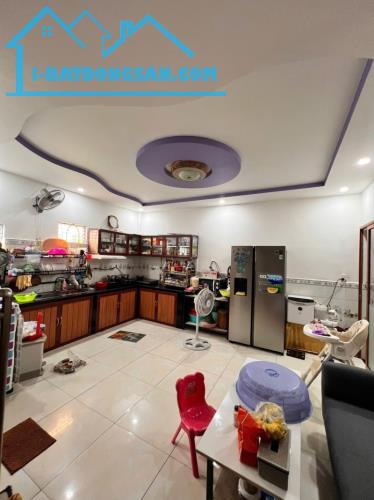Siêu đẹp nhà HXH Đặng Thúc Vịnh, Hóc Môn, .DT:100m2 .Giá chỉ 4.7 tỷ  (TL) - 4