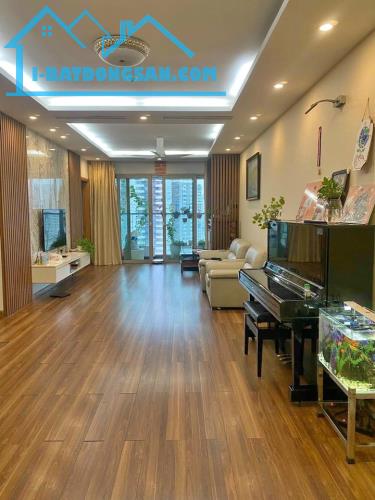 Bán chung cư 282 Nguyễn Huy Tưởng 100m2, 3 ngủ, 2  vs chỉ  6.X  tỷ
