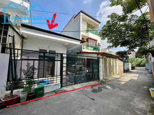 - Giá bán: 880 triệu bao thuế phí - Sổ hồng riêng