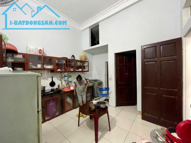 - Giá bán: 880 triệu bao thuế phí - Sổ hồng riêng - 2