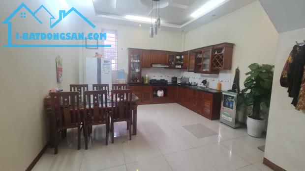 Bán nhà Ngõ 219 Bồ đề . Diện tích 66m2. Giá tốt nhất khu vực