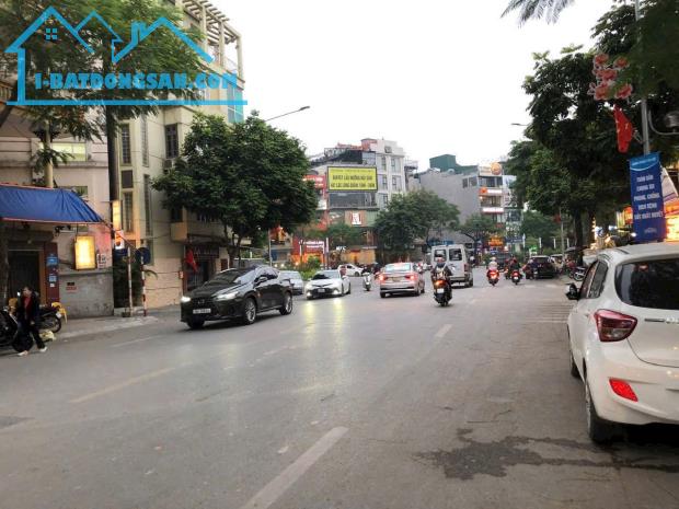 28 Xuân La - Bán toà căn hộ 65m2 x 7 tầng - OTO NHỎ VÀO, KINH DOANH, 11 căn hộ khép kín
