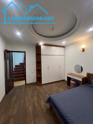 Bán nhà Đại La, Hai Bà Trưng – 5 tầng, mặt tiền 4.2m, giá 7.2 tỷ – Gần phố, nhà đẹp ở ngay - 1