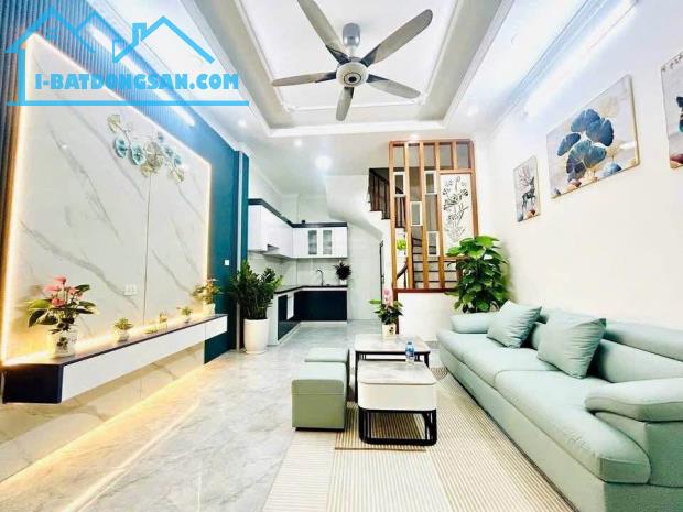 NHÀ ĐẸP 4 TẦNG Ô TÔ TRÁNH ĐƯỜNG THÔNG 2 MẶT THOÁNG TRƯỚC SAU