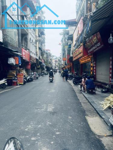 Siêu kinh doanh mặt phố Hà Trung, oto tránh, vỉa hè, sổ đẹp nở hậu, 1 mặt ngõ sau thoáng.