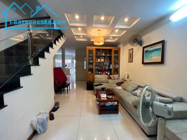Biệt thự Kiều Đàm, 793/33/6 Quận 7 + 225m2, ngang 9 x 25m chủ gấp bán, giá rẻ - 3