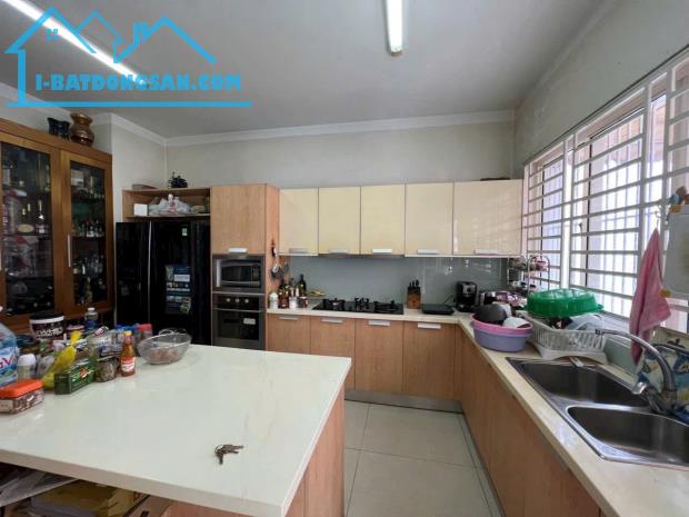 Biệt thự Kiều Đàm, 793/33/6 Quận 7 + 225m2, ngang 9 x 25m chủ gấp bán, giá rẻ - 5