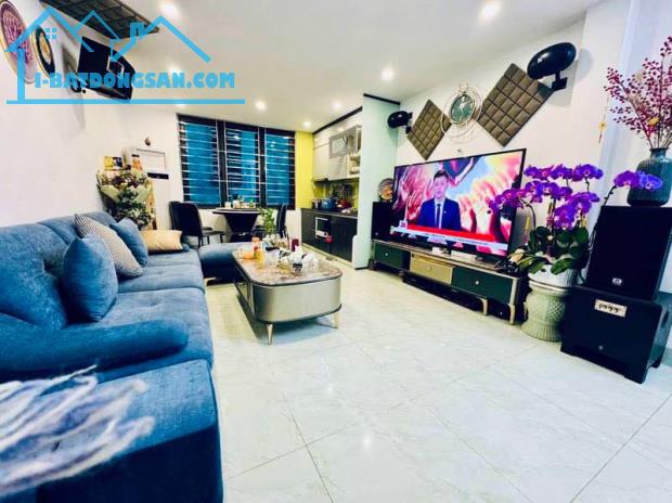 Bán nhà riêng phố Quan Nhân, Thanh Xuân, 7 tầng thang máy, 30m ra ô tô, 8.7 tỷ