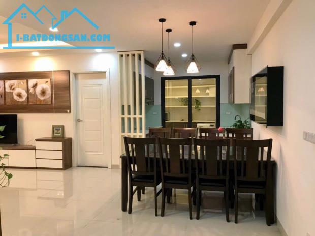 Chính chủ cho thuê căn góc tòa Sun Square Lê Đức THọ dt 120m,3pn,đồ đẹp lh 0983816388