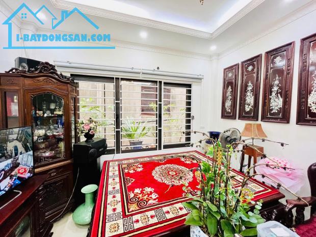 Bán nhà Lạc Long Quân Cầu Giấy gần ô tô ngõ thông 35m2 5T MT 4m dân xây đủ đồ ở luôn 7.5tỷ - 2
