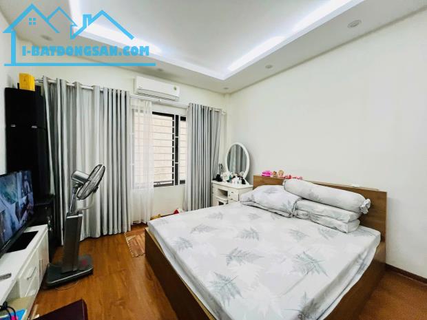 Bán nhà Lạc Long Quân Cầu Giấy gần ô tô ngõ thông 35m2 5T MT 4m dân xây đủ đồ ở luôn 7.5tỷ - 3