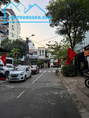 Bán nhà 2 tầng MT đường Mỹ An 7, Mỹ An, Ngũ Hành Sơn, dt 100m2, Giá 7 tỷ 650 tl