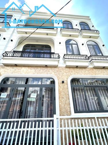Đất Hiếm  Quận 2, Hẻm Xe Hơi, Dt 62m2 ( 4.5 x 14 ), Khu Dân trí cao, chỉ 5.15 ty. - 1