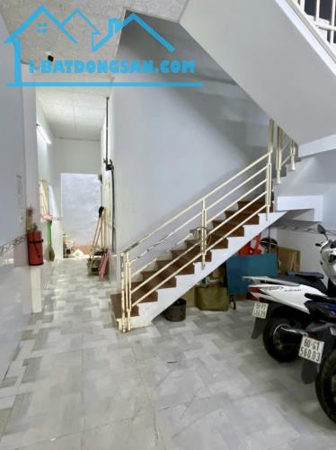 Bán Nhà 77m² Mặt tiền Lý Thánh Tông 6m, 6PN, 6.5 tỷ, Tân Phú - 1