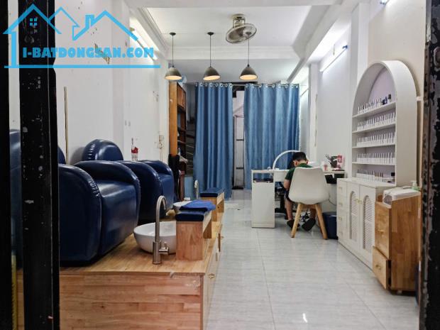 Sang nhượng cửa hàng nail đồ còn mới 90% Số 10 ngõ 18 Lương Ngọc Quyến, Văn Quán, Hà Đông