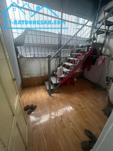Cho thuê nhà ngõ Giếng Mứt, 3.5 tầng x 32m2, 2 ngủ, 8 Triệu ở gđ, nhóm ngoan - 3