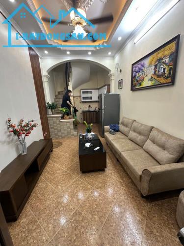 AN CƯ LÝ TƯỞNG BÁN NHÀ CỔ LINH – 39M2 – 6 TỶ – DÂN XÂY CHẮC CHẮN, Ở NGAY