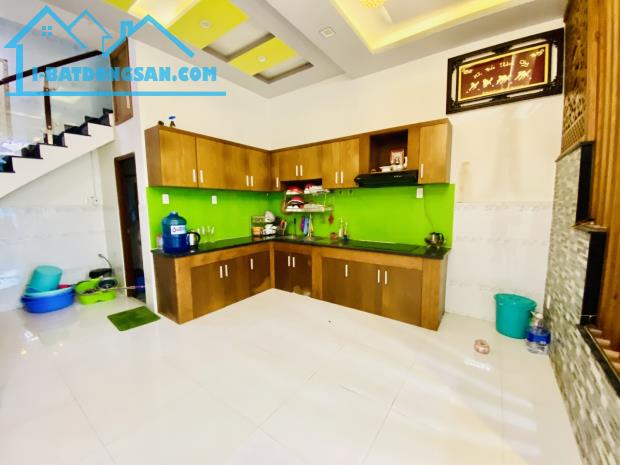 Bán nhà đẹp giá tốt Q8, Lưu Hữu Phước p15, nhỉnh 3 tỷ ((TL) dọn vào ở luôn