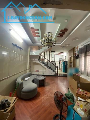 BÁN NHÀ LÔ GÓC  - ĐƯỜNG NHỰA THÔNG THOÁNG- 3 TẦNG- 71M2- NGANG 5m - CHỦ THIỆN CHÍ XOẮN - 1