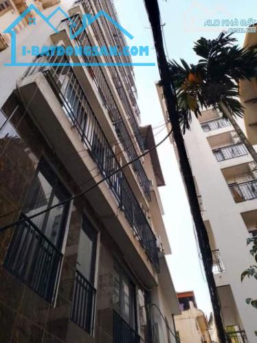 Bán tòa chung cư mini 9 tầng, gồm 44 phòng cho thuê dòng tiền 260 triệu/tháng tại Cầu Giấy
