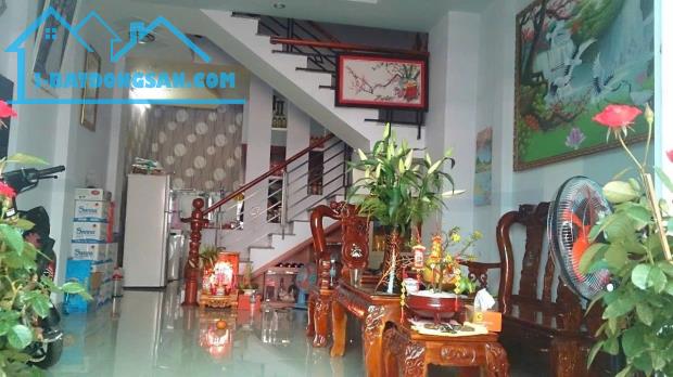 BÁN NHÀ CHÍNH CHỦ LÂU NĂM- GIÁ BAO ĐẦU TƯ- NHÀ ĐẸP- VỊ TRÍ ĐẸP  - NGAY CÔNG VIÊN LÀNG