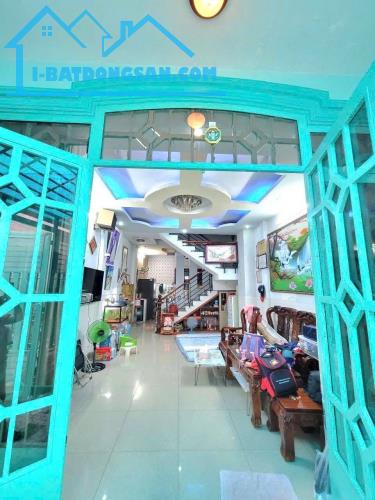 BÁN NHÀ CHÍNH CHỦ LÂU NĂM- GIÁ BAO ĐẦU TƯ- NHÀ ĐẸP- VỊ TRÍ ĐẸP  - NGAY CÔNG VIÊN LÀNG - 1