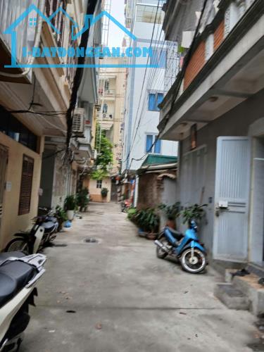 BÁN NHÀ ĐẸP CẤP 4- 33M2, NGÕ RỘNG SẠCH -VẠN PHÚC-CHỈ 4.99 TỶ - 2