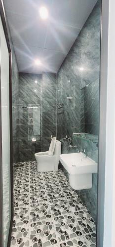BÁN NHÀ 3 TẦNG GẦN VIMHOMES STAR CITY. VIEW SÔNG MÁT MẺ. Ô TÔ VÀO NHÀ.Gần ĐL HÙNG VƯƠNG - 1