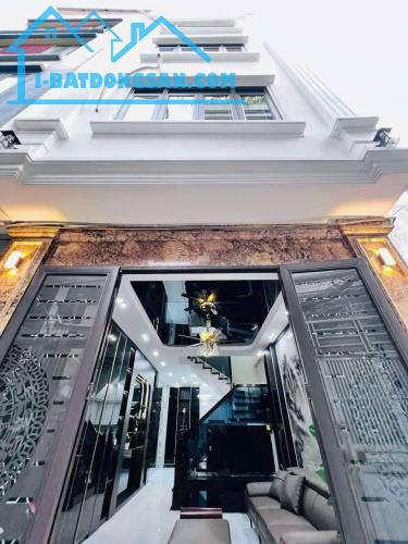 Bán nhà Hồ Tùng Mậu Lô góc gần phố 6 tầng DT 45m giá 9 tỷ