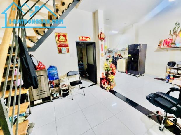 MẶT TIỀN LÝ THUYẾT HƯNG PHÚ - LÔ GÓC - DT 6X6,5M MỚI ĐẸP - P9 Q8 - CHỈ 4,2 TỶ - 2