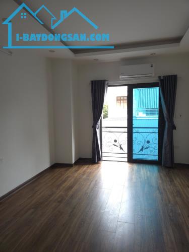 Siêu hiếm nhà lô góc phố Ỷ La Dương Nội HĐ, 35mx 5T, ô tô cách 20m giá 5 tỷ. - 1