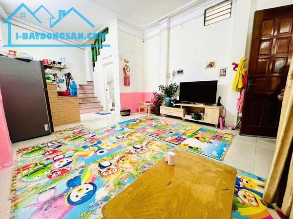 Cần bán nhà phố Đội Cấn, quận Ba Đình 35m, 2 mặt thoáng, ngõ rộng