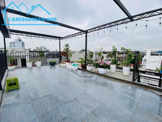 Bán nhà Thiên Lôi, 45m 4 tầng, lô góc, ô.tô đỗ cửa cả ngày, giá 4.65 tỉ