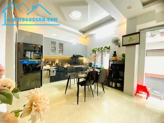 Bán nhà Thiên Lôi, 45m 4 tầng, lô góc, ô.tô đỗ cửa cả ngày, giá 4.65 tỉ - 3